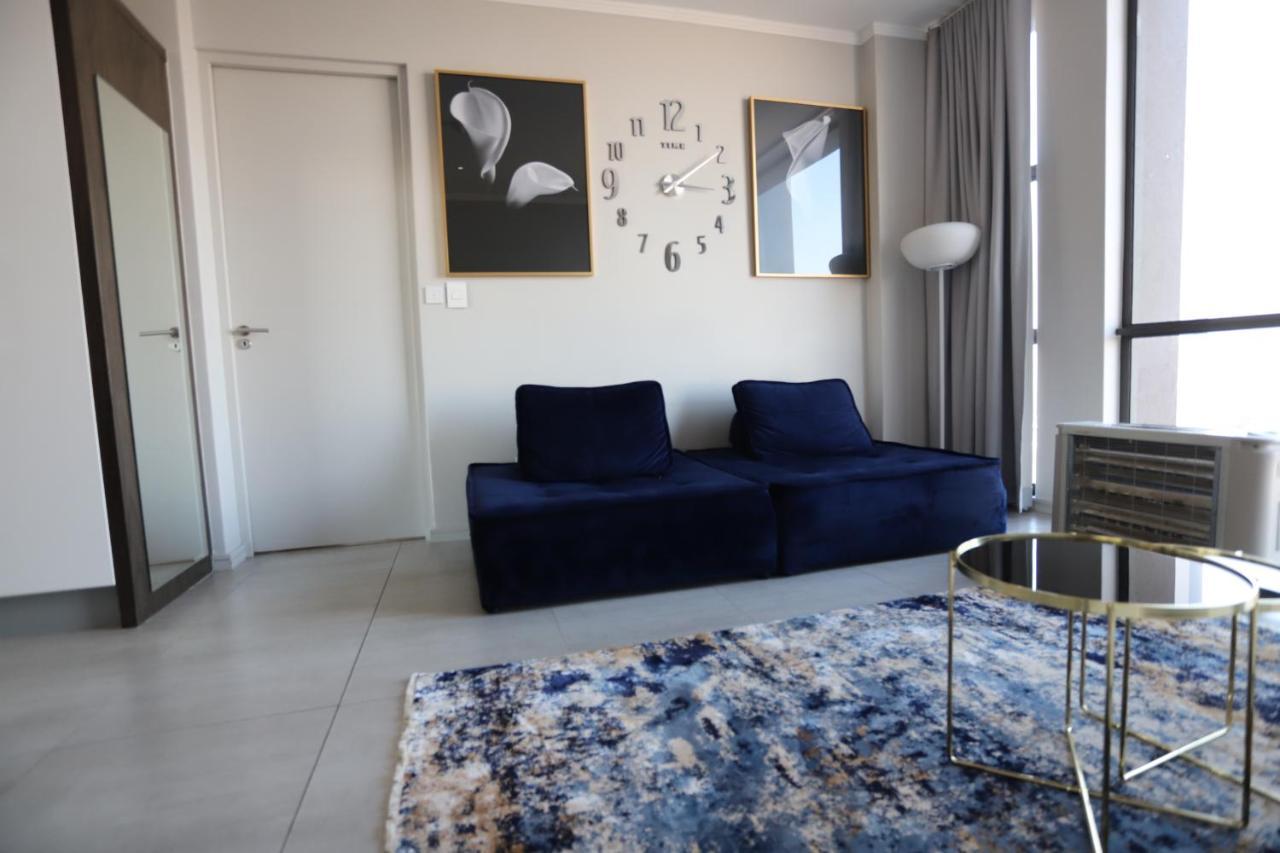 Sandton Apartment 15 West Road South Johannesburg Bagian luar foto