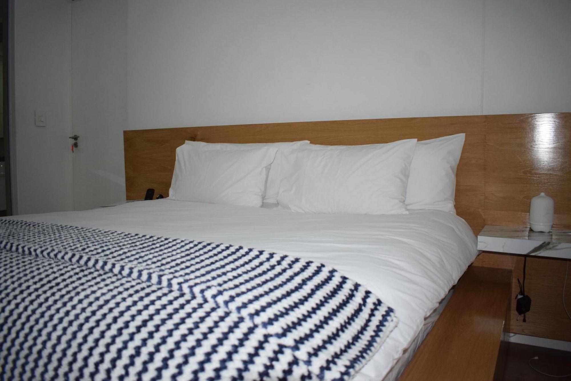 Sandton Apartment 15 West Road South Johannesburg Bagian luar foto